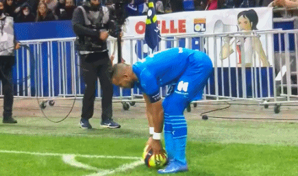 王者回归！博格巴雨中亮相法甲，过去816天他经历了什么？