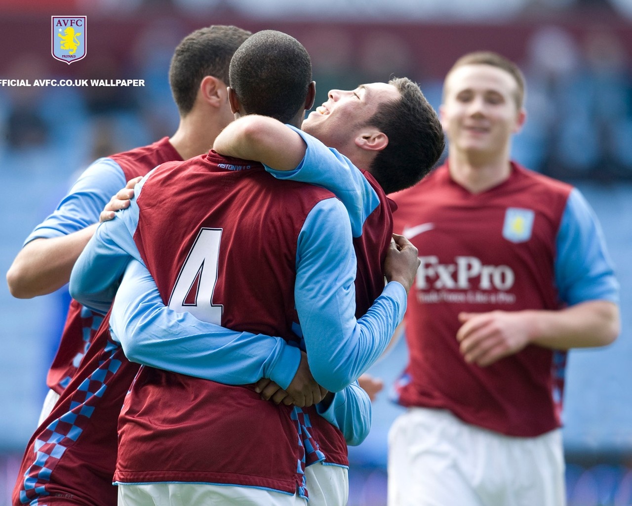 跟队：布伦特福德和桑德兰有意圣地亚哥，但球员想在米兰立足