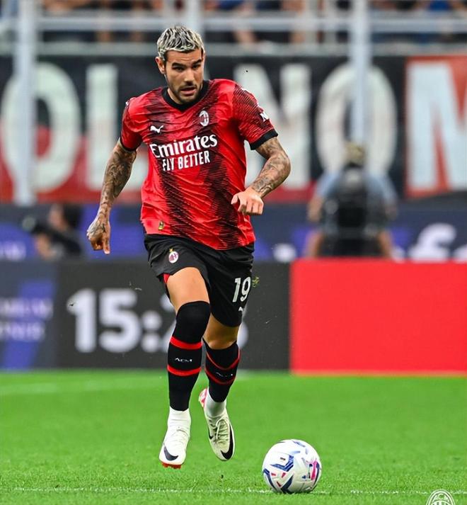 穆里尼奥：孔蒂的那不勒斯很难找到弱点，不讨论重回皇马话题