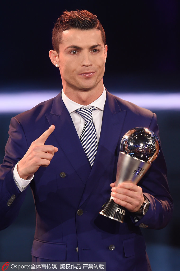 库尔图瓦生涯17次对阵曼城全部丢球，从未完成零封