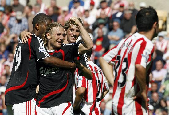 欧冠战报：格鲁克双响，阿贾克斯4-2逆转卡拉巴克收获首胜（欧冠快讯：格鲁克梅开二度 阿贾克斯4-2逆转卡拉巴克迎来首胜）