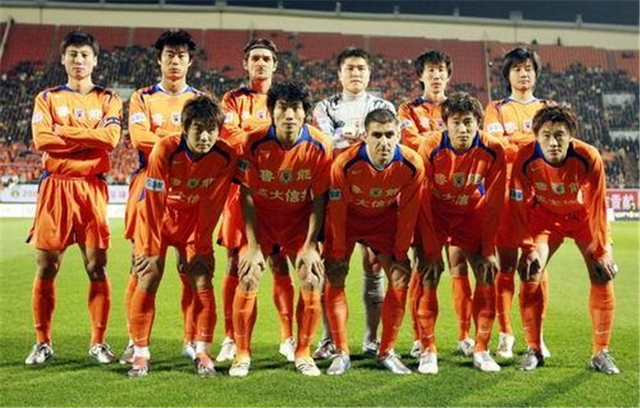 米兰客战都灵首发：莫德里奇领衔，莱奥、恩昆库先发