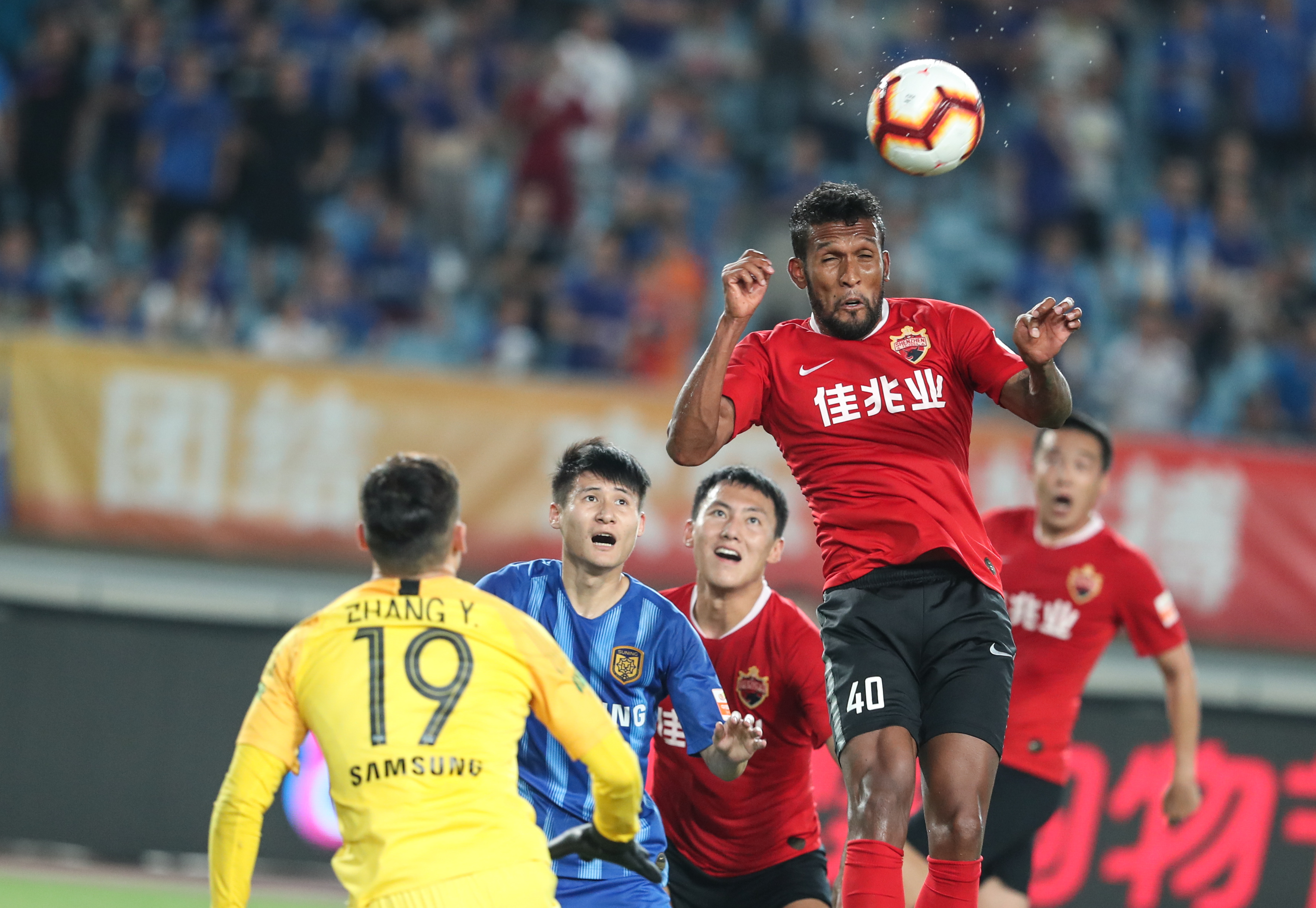 惊魂重演？巴萨死守诺坎普！严防德国球迷再度攻陷主场