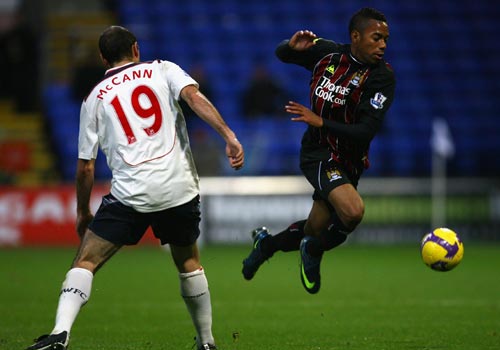 孔德斩获巴萨生涯欧冠首球，并上演职业生涯首次梅开二度（孔德完成巴萨欧冠处子破门，职业生涯首次梅开二度）