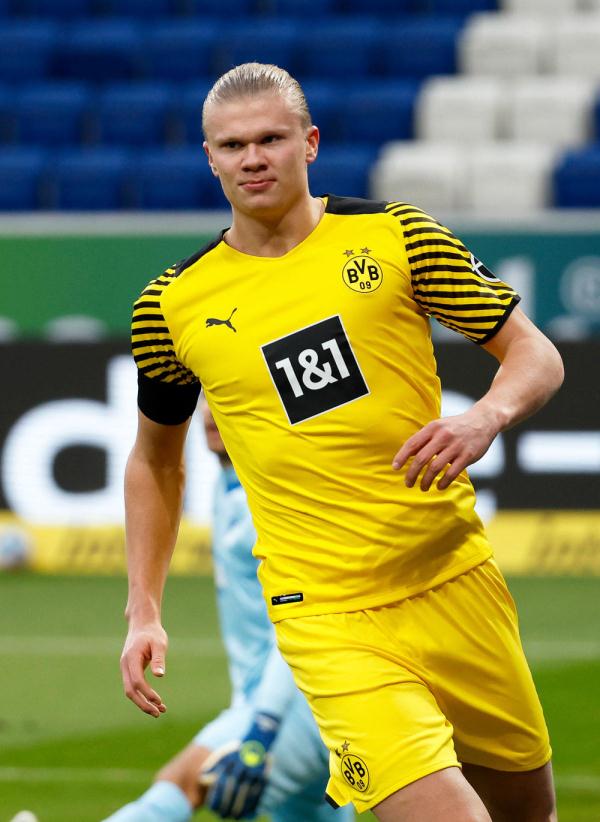 里斯·詹姆斯：从小就是蓝军球迷，作为队长渴望赢得更多奖杯（里斯·詹姆斯：自小蓝军迷，任队长更渴望更多冠军）