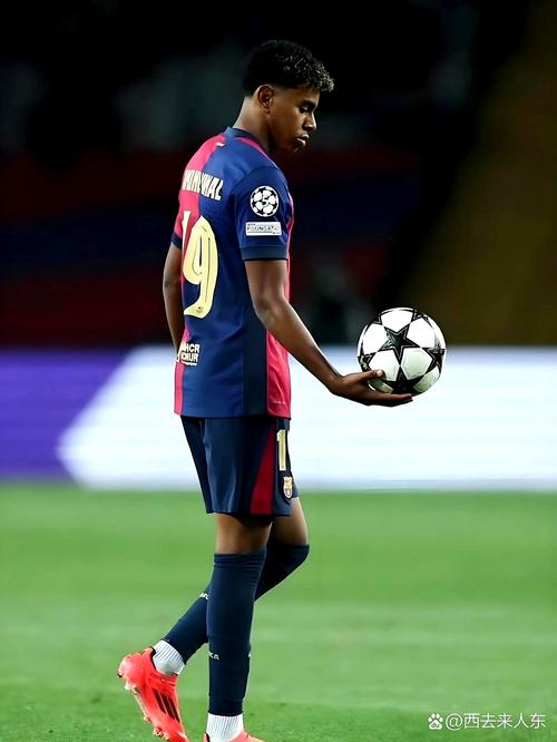 雷霆球员亚历山大砍37分，米切尔贡献20分，以赛亚-乔也有出色表现，带领球队打出强势进攻，以39-18击败开拓者。