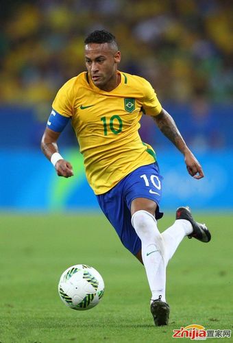 中超争冠格局愈加明朗（中超冠军之争日趋清晰）