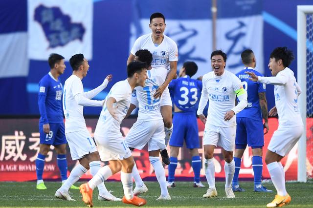 启蒙教练：维尼修斯一直有点叛逆，他应该学会控制和收敛脾气