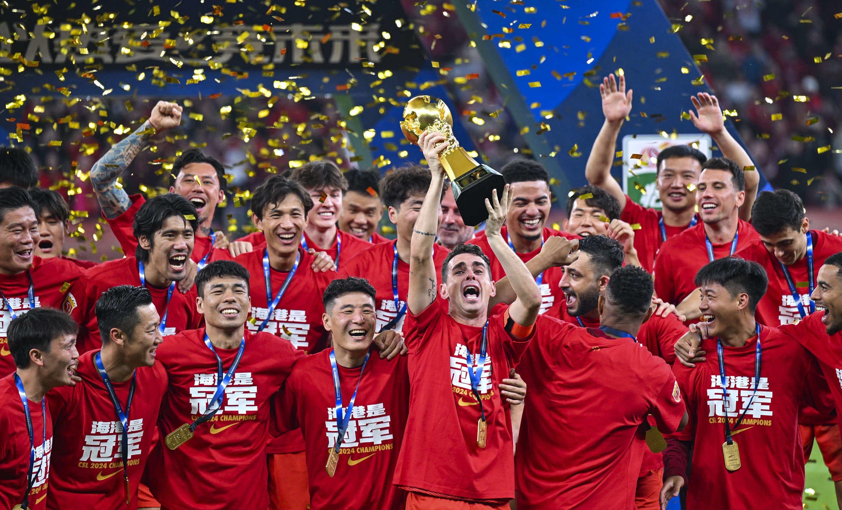 足球英超本轮最佳阵公布，新援发挥亮眼（英超本轮最佳阵容出炉，新援表现抢眼）