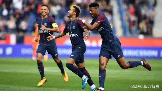 又伤了！巴萨官方：奥尔莫左肩脱臼，预计伤缺一个月