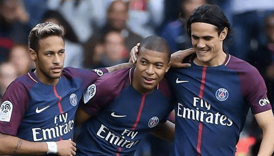 德天空：拜仁无意放走基亚拉，新合同正在筹备中（德国天空体育：拜仁不考虑放走基亚拉，续约已在推进）